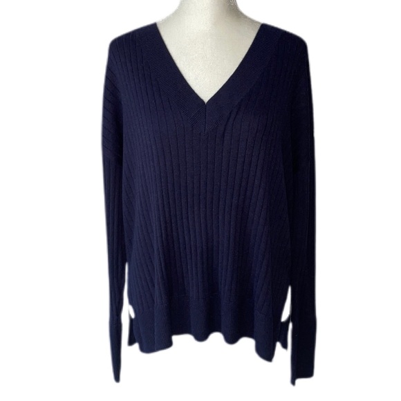 Treasure & Bond V-Neck Navy Ribbed viscose Cashmere Blend Top - Picture 2 of 11